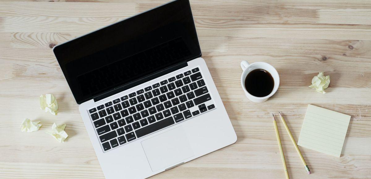 macbook desk coffee paper desk